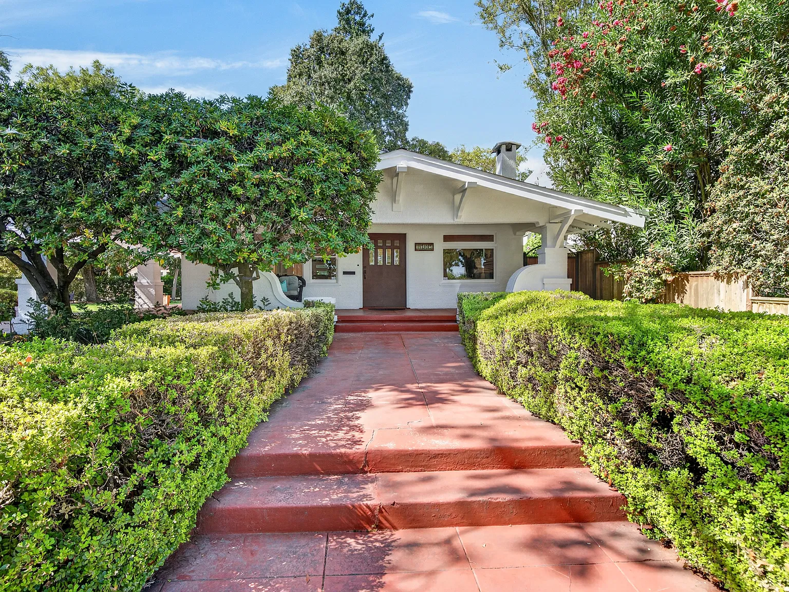 3 bed, 1810 sqft, $3,250 — Photo 3