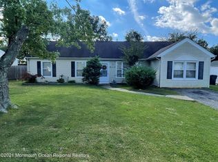 121 Yellowbank Rd, Toms River, NJ 08753