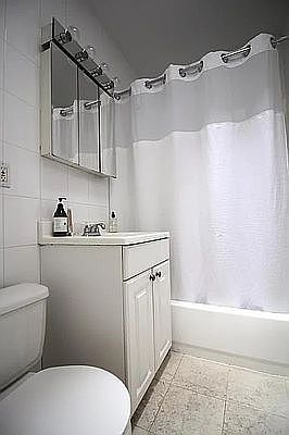 3rd image of 449 W 56th St APT 1D
