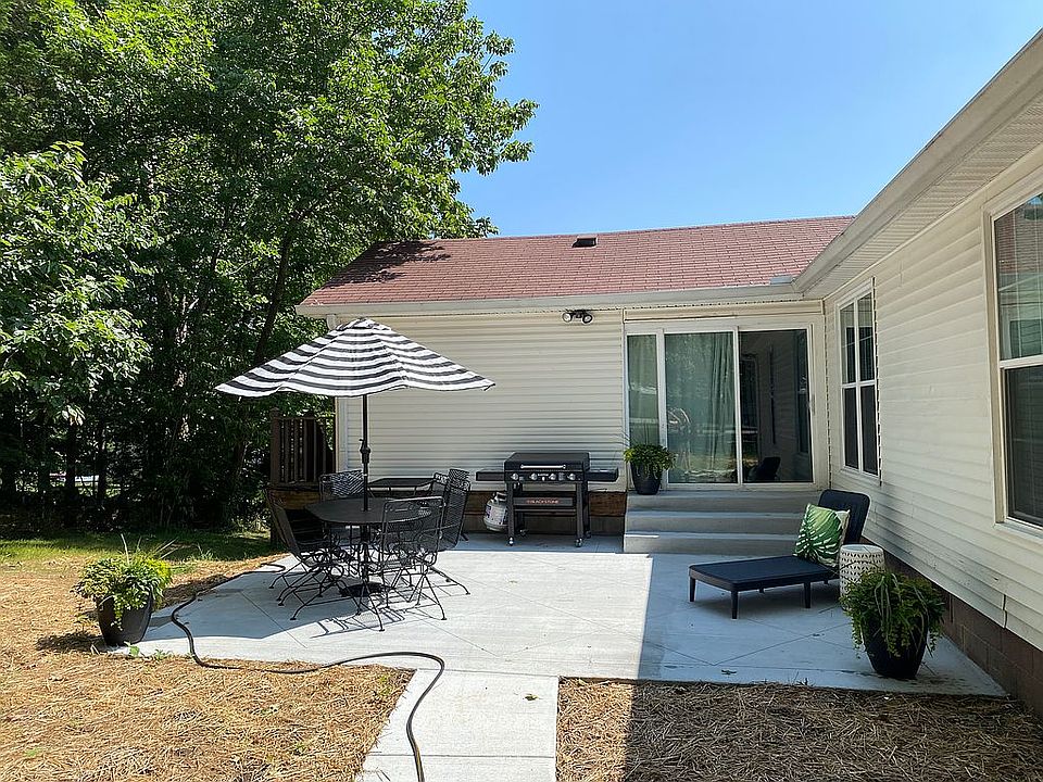1st image of 101 Acorn Ct