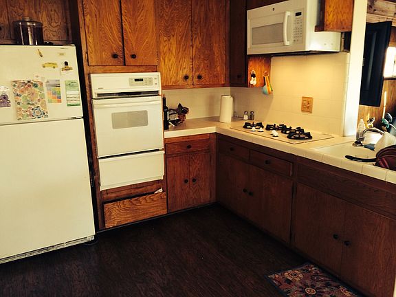 2nd image of 18422 Wilton Pl