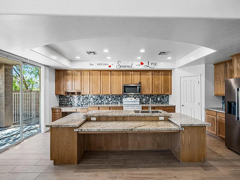 10463 E Olla Ave — Photo 8