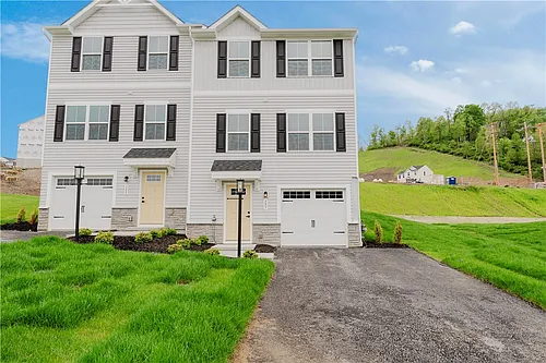 157 White Oak Dr #A Photo 1