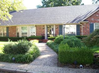 1001 S Carr Ave, Sedalia, MO 65301