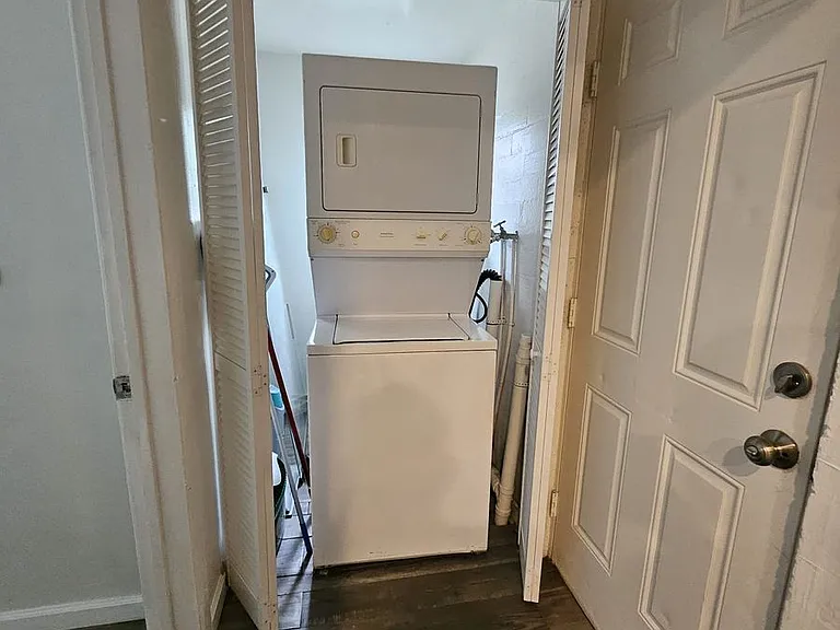 116 E Utah Ave — Photo 7