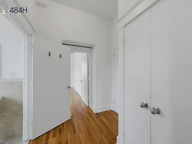 484 Humboldt St #201 — Photo 8