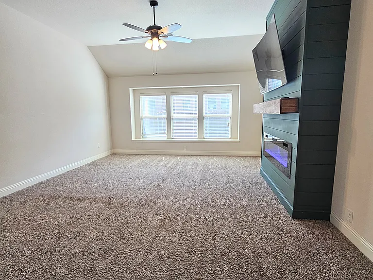 210 Spruce Valley Dr — Photo 14