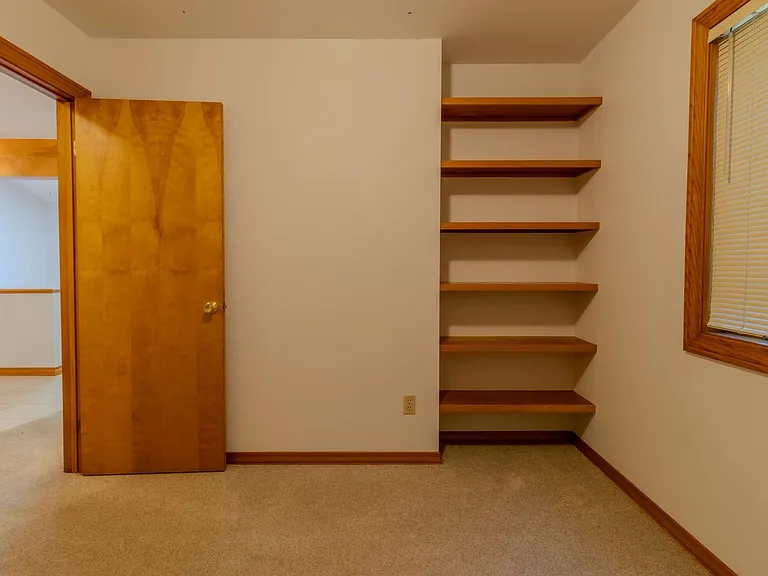 4015 Holiday North Ct — Photo 18
