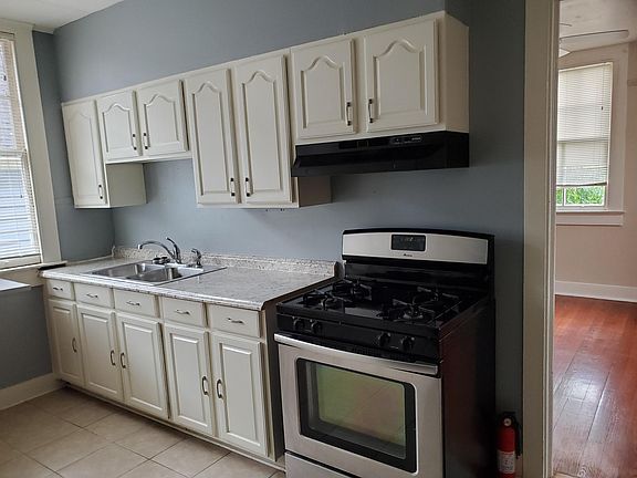 5th image of 624 Webster St Floor 2