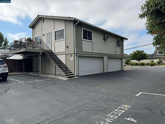 2nd image of 1070 Mohr Ln APT 1