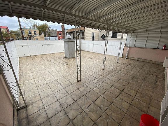 3rd image of 85 Powers St APT 2L
