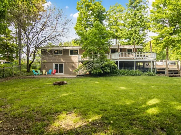 8833 N Long Lake Rd, Traverse City, MI 49685