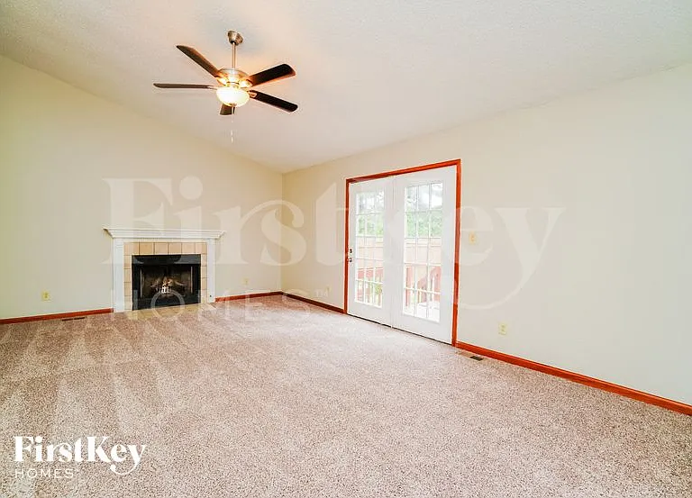 6384 Old Ben Ln — Photo 2