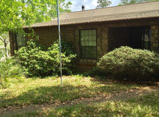 1836 Seacrest Dr, Gautier, MS 39553