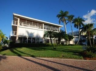 1910 Gulf Shore Blvd N APT 101, Naples, FL 34102