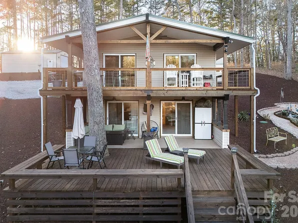 512 Deerfield Rd, Mount Gilead, NC 27306