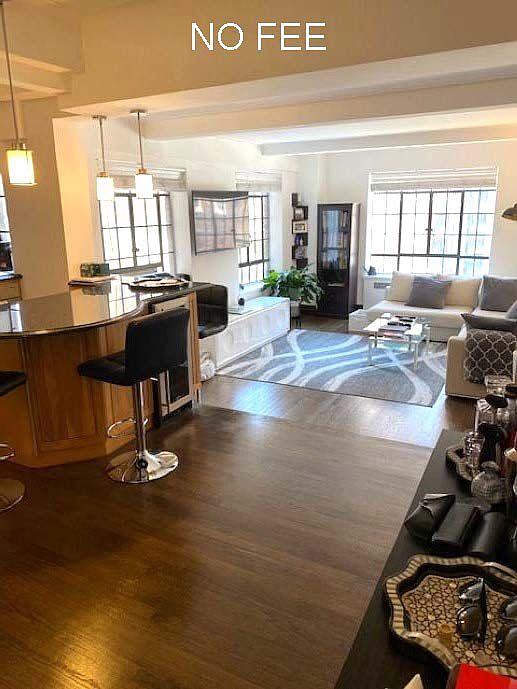 1st image of 10 Park Ave #11L