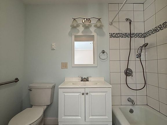 3rd image of 83 Curtis Ave #4