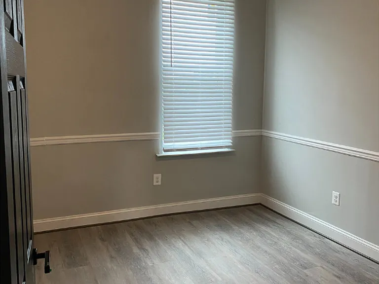 837 N Fulton Ave — Photo 2