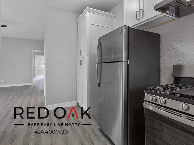 479 E 49th St #481-1/4 — Photo 16
