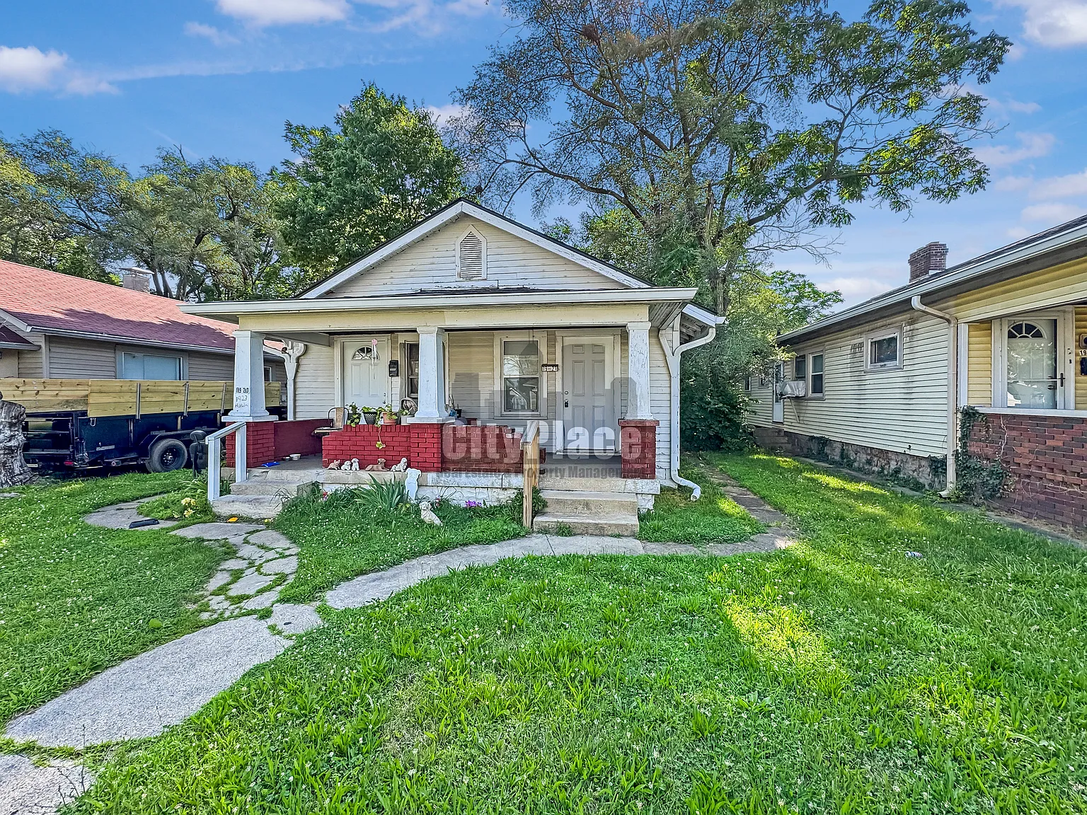 1921 N Harding St photo 1