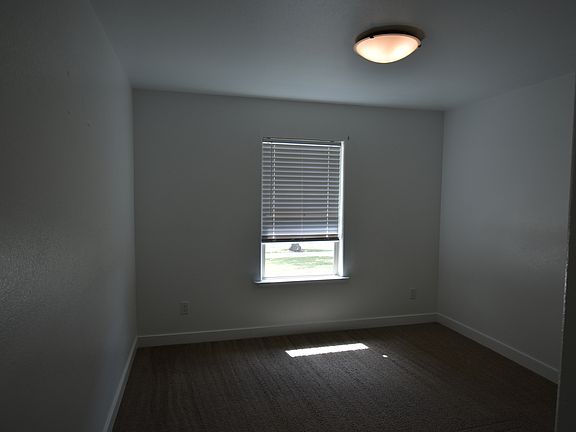 5th image of 1203 S 1st St