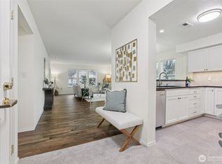 4133 224th Lane SE #103, Issaquah, WA