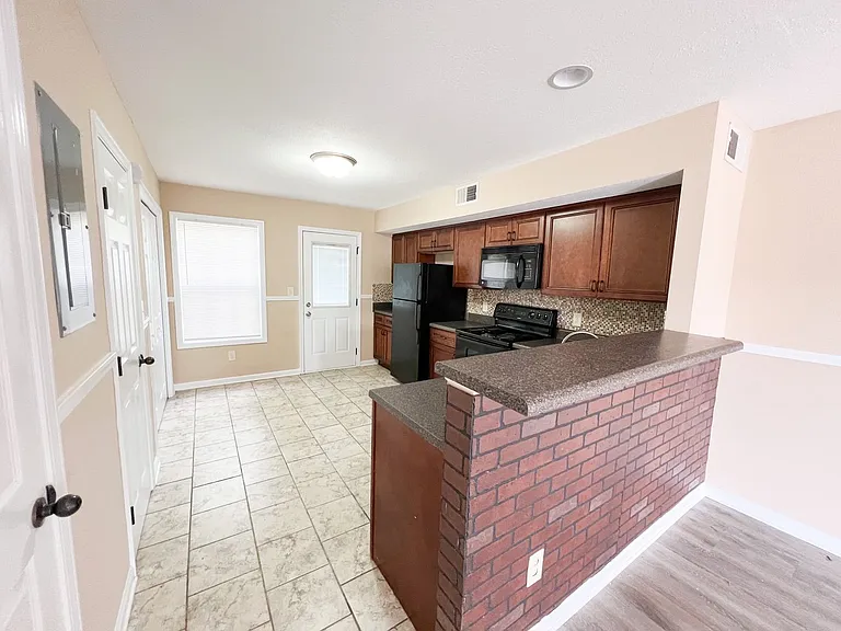 2268 McCormick Ln #I — Photo 10