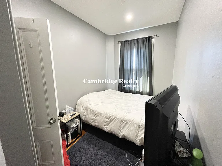 18 Sunset St #3T — Photo 12