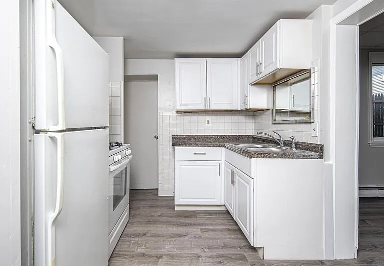 25 Harrison Ave — Photo 1