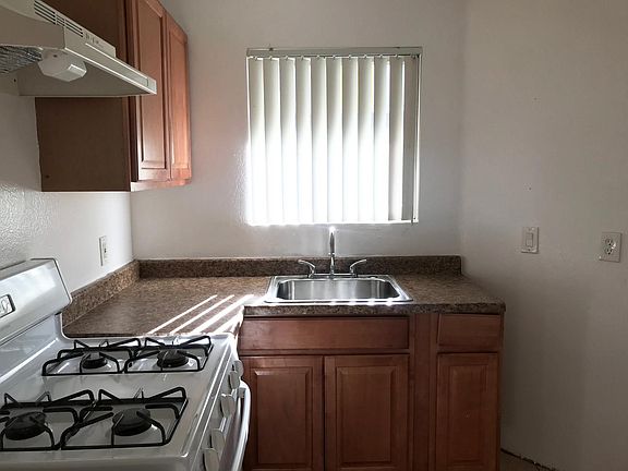 3rd image of 5224 Cartwright Ave APT 4