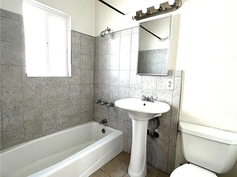 3810 Stockbridge Ave — Photo 6