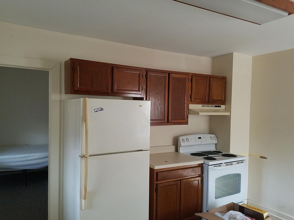 1st image of 34 Cedar Ave Fl 2