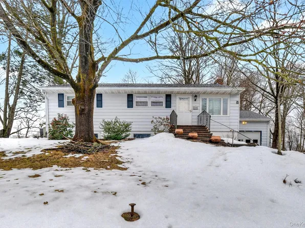 46 Stephanie Lane, Poughkeepsie, NY 12603