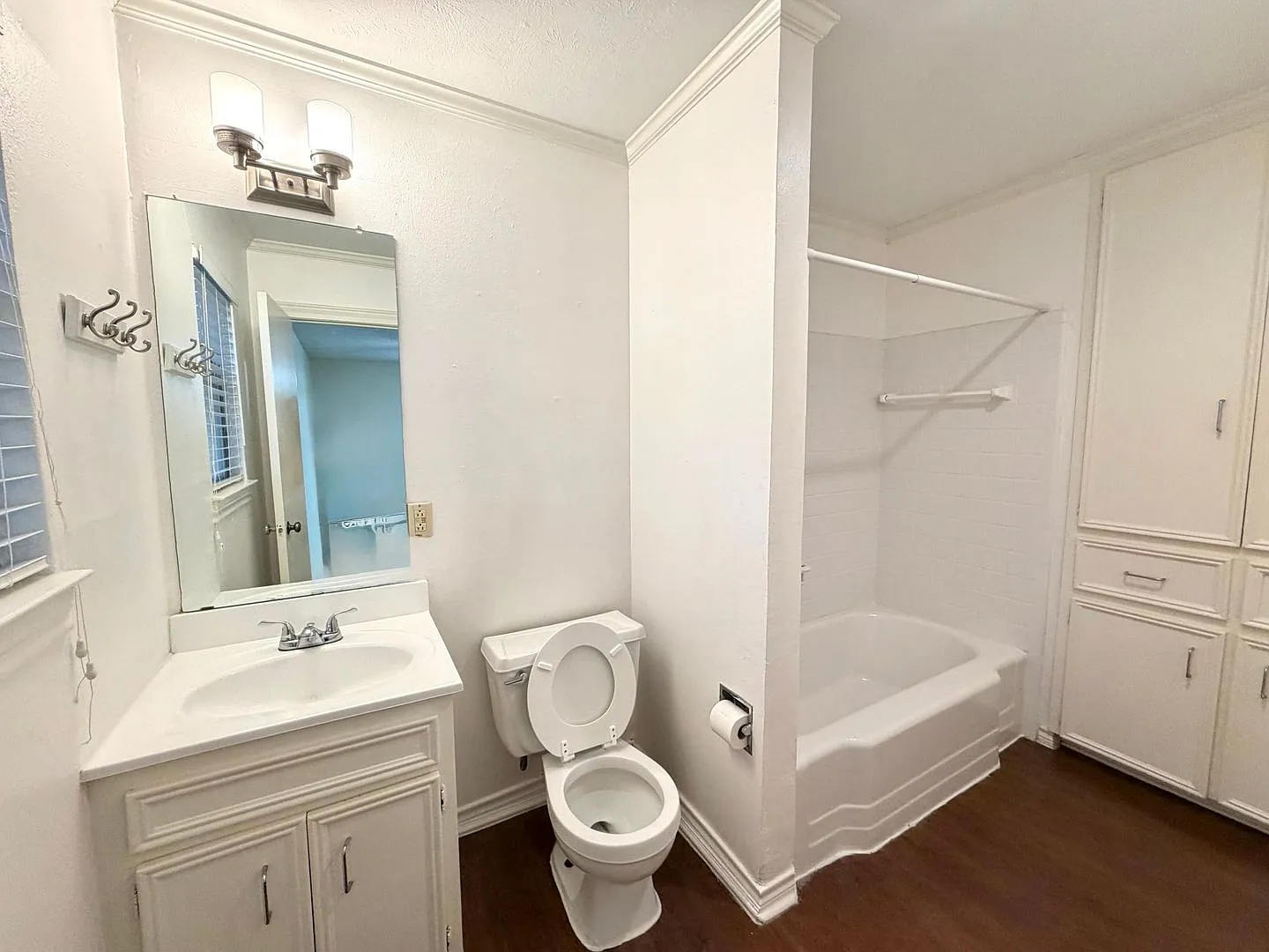 4311 Cole Avenue #111 — Photo 2