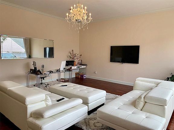 2nd image of 4317 Willowbend Blvd