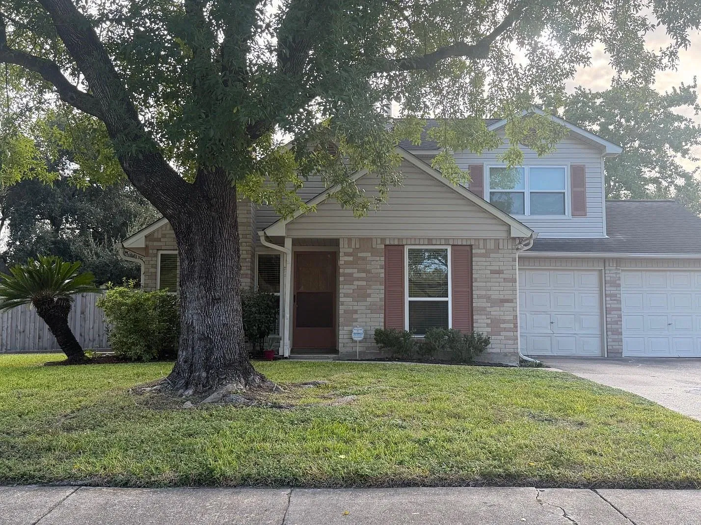 3 bed, 2.0 bath, 1444 sqft, $1,900 — Photo 1