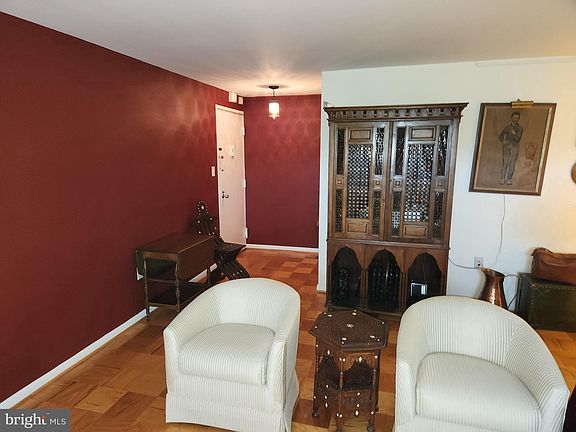 5th image of 10201 Grosvenor Pl APT 1122