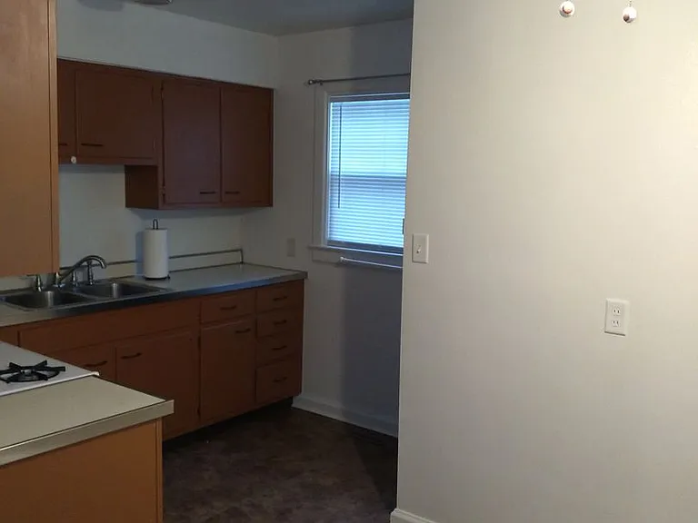 3000 W Devon Rd — Photo 5