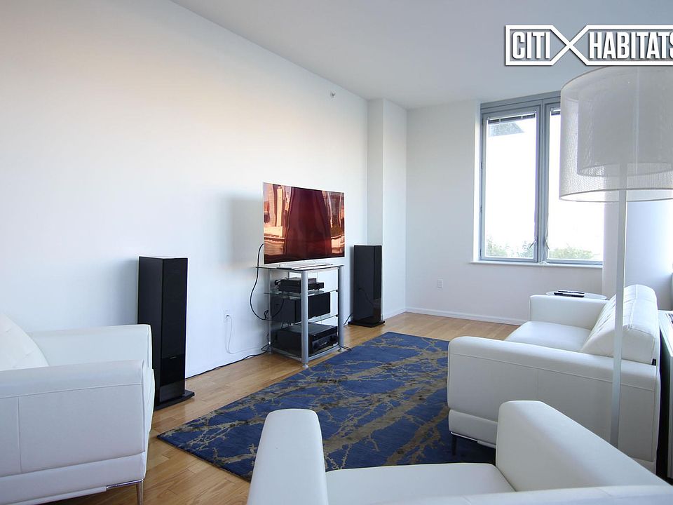 1st image of 4540 Center Blvd APT 204