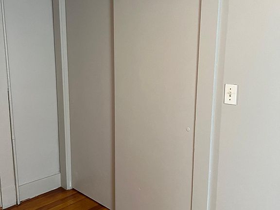 5th image of 15 Nelson St #1