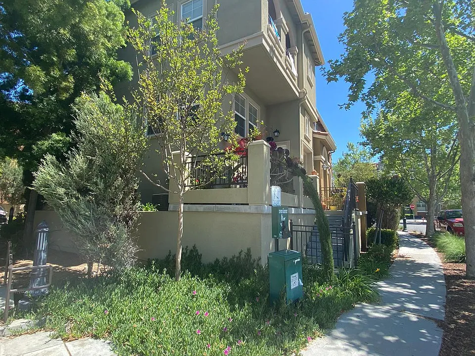 731 Batista Dr