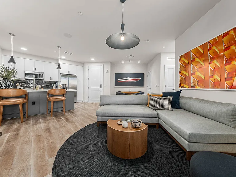 Broadstone 7th Street — Photo 15