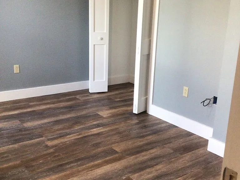 219 Pleasant St — Photo 12
