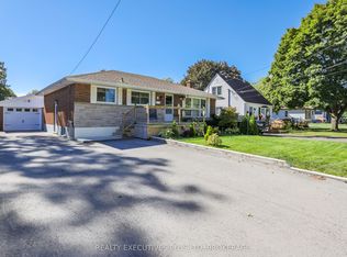 6528 Stamford Green Dr, Niagara Falls, ON L2J 1T8