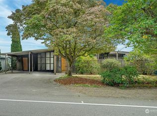 12409 Holmes Point Dr NE, Kirkland, WA 98034