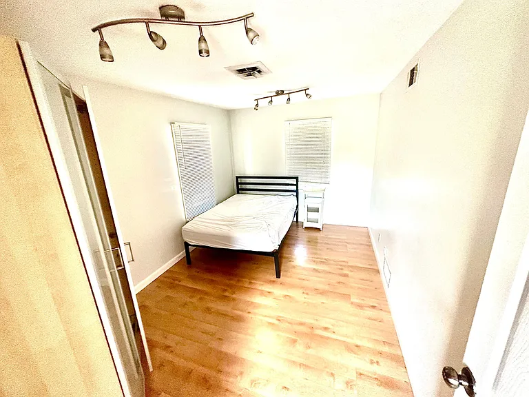 42 Broadway St #42 — Photo 7