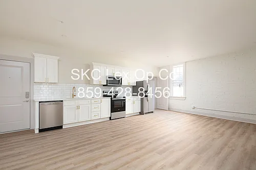 139 N Main St #A Photo 1