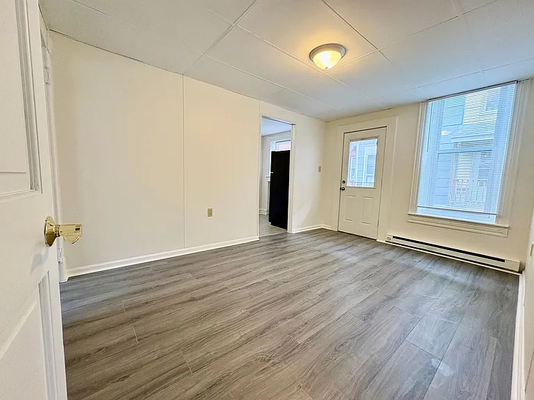 222 S 8th St — Photo 18