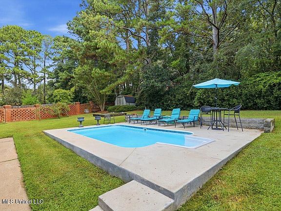 3rd image of 64 Saint Andrews Pl